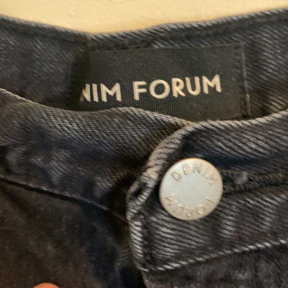 Denim Forum Ex Boyfriend Short 30 Washed Black, Aritzia - Picture 4 of 7